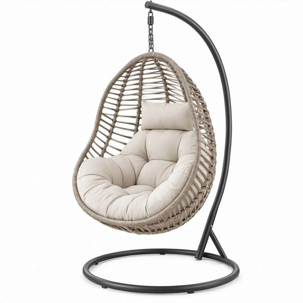 Beige-grijze hangstoel met zwarte standaard en crèmekleurige kussens, 95 x 95 x 195 cm